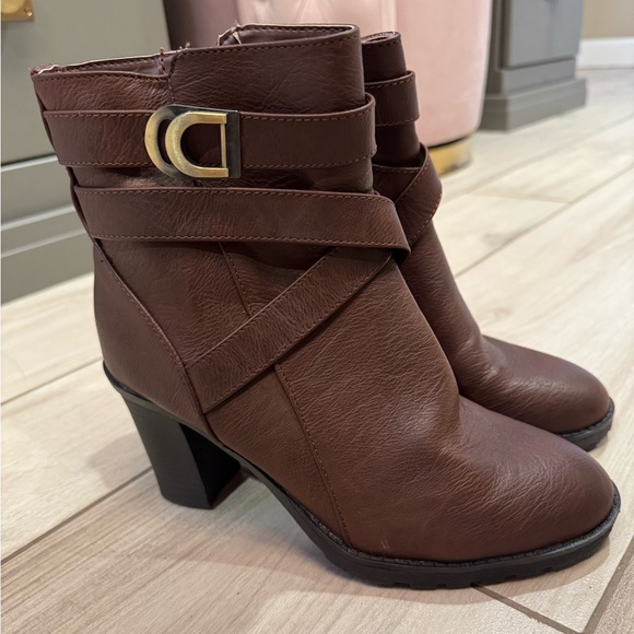 NWOT! LIFE STRIDE Velocity Memory Foam Brown Booties - Picture 4 of 8